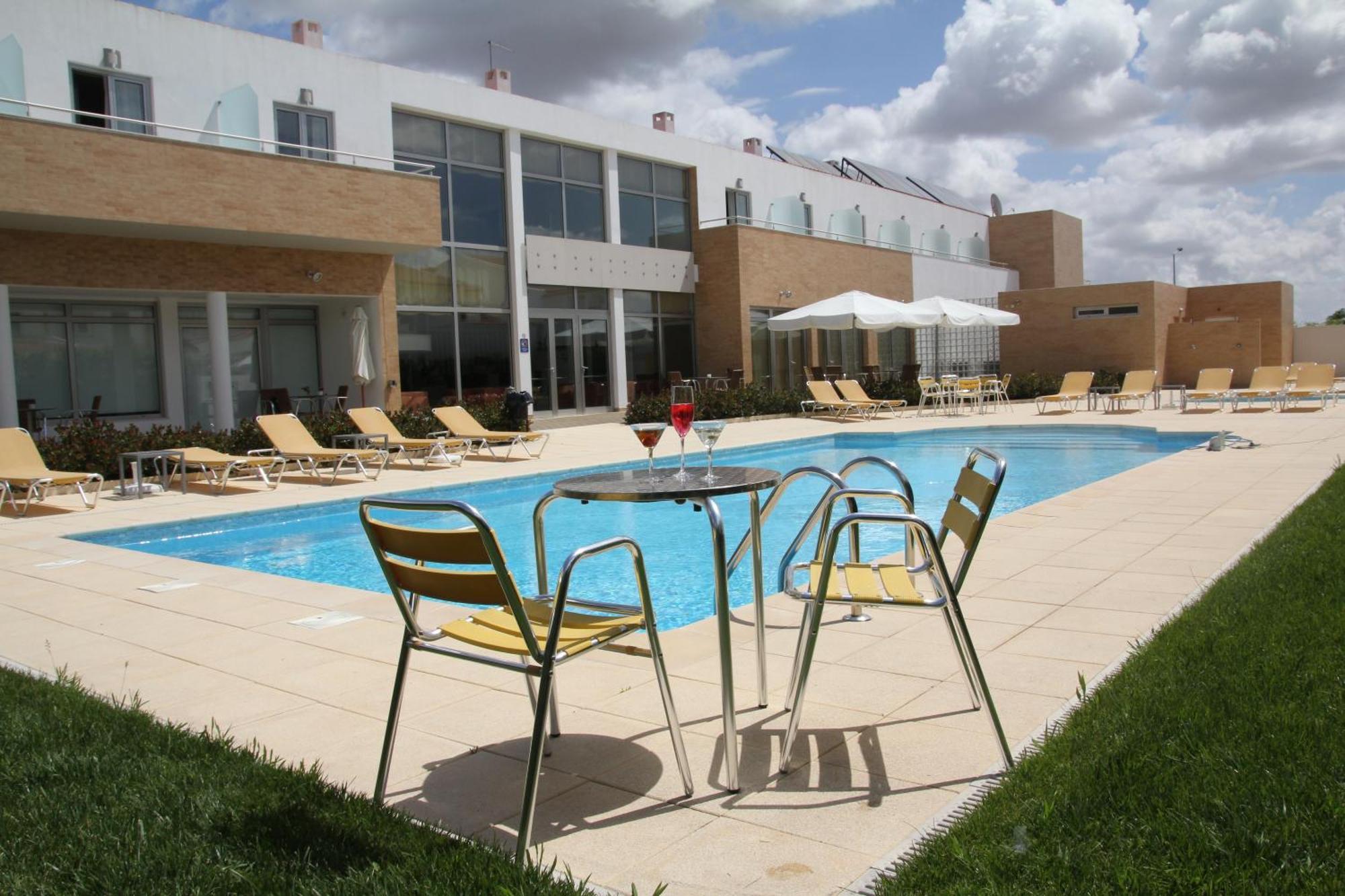 Hotel A Esteva Castro Verde Bagian luar foto