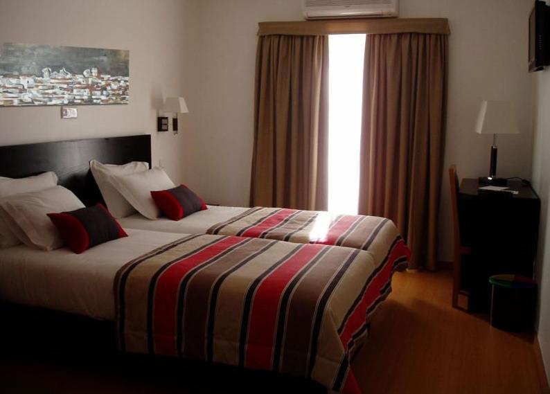 Hotel A Esteva Castro Verde Ruang foto
